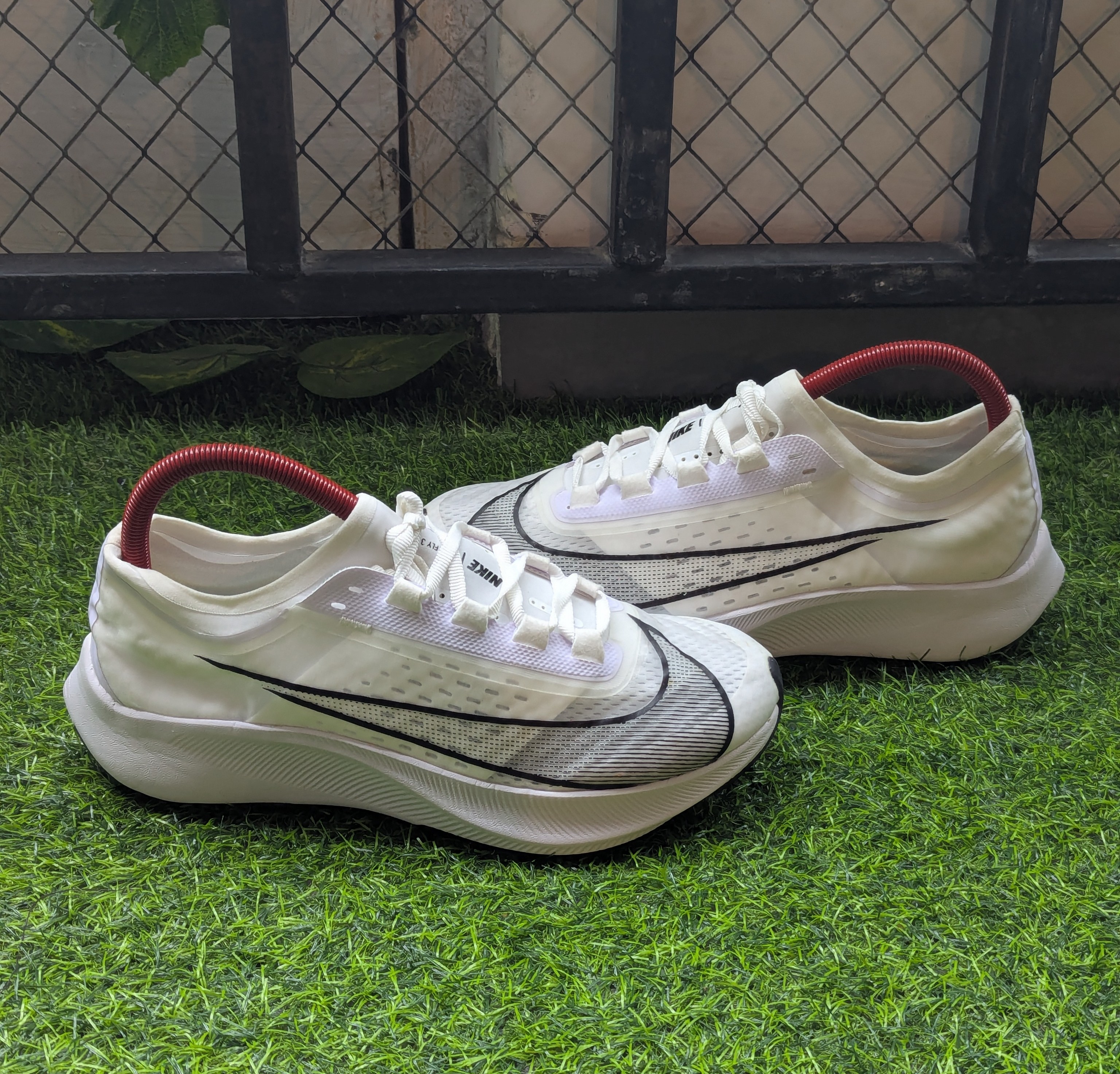 NIKE ZOOM FLY 3