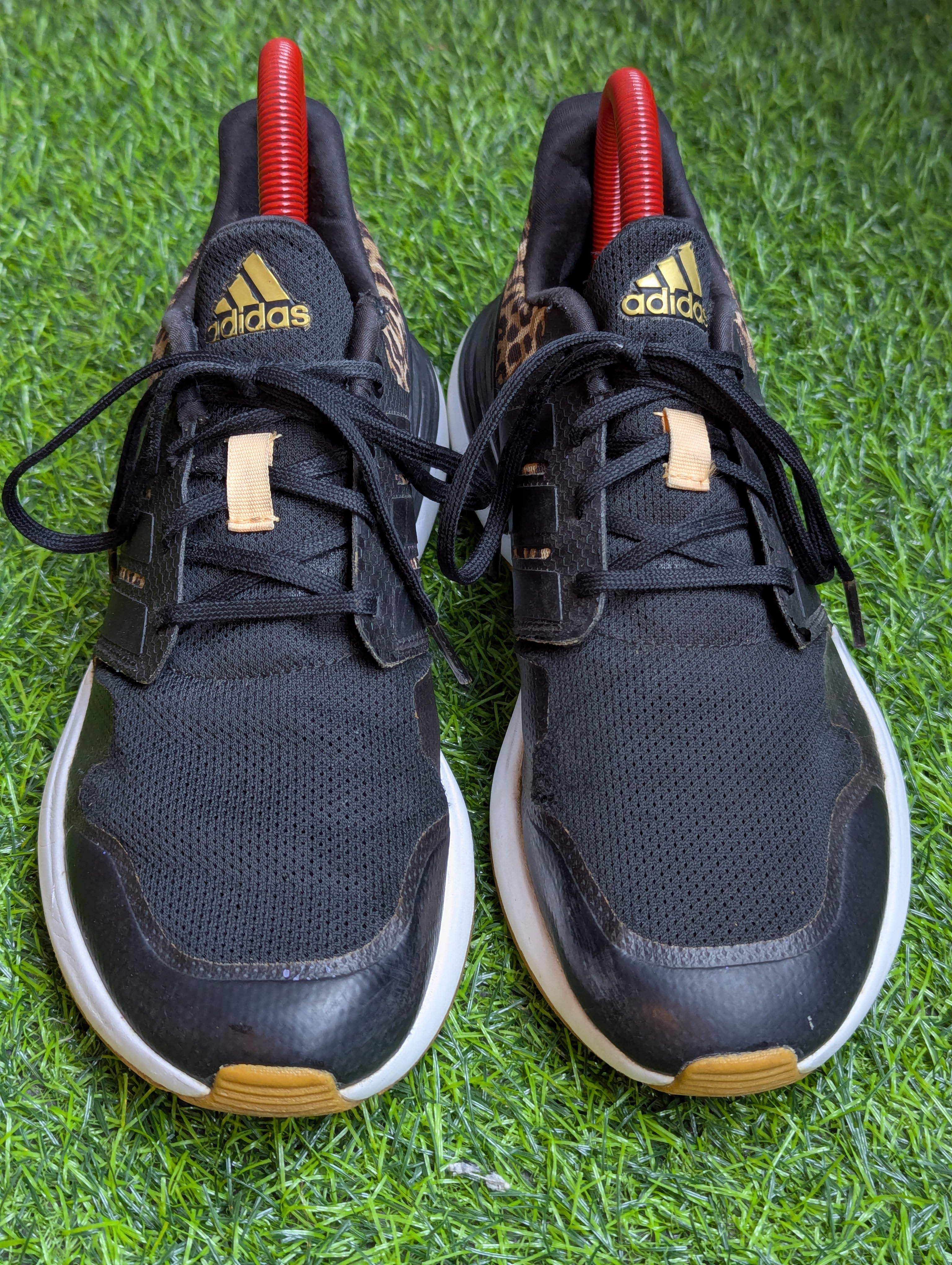 ADIDAS WEB BOOST (BLACK/LEOPARD)